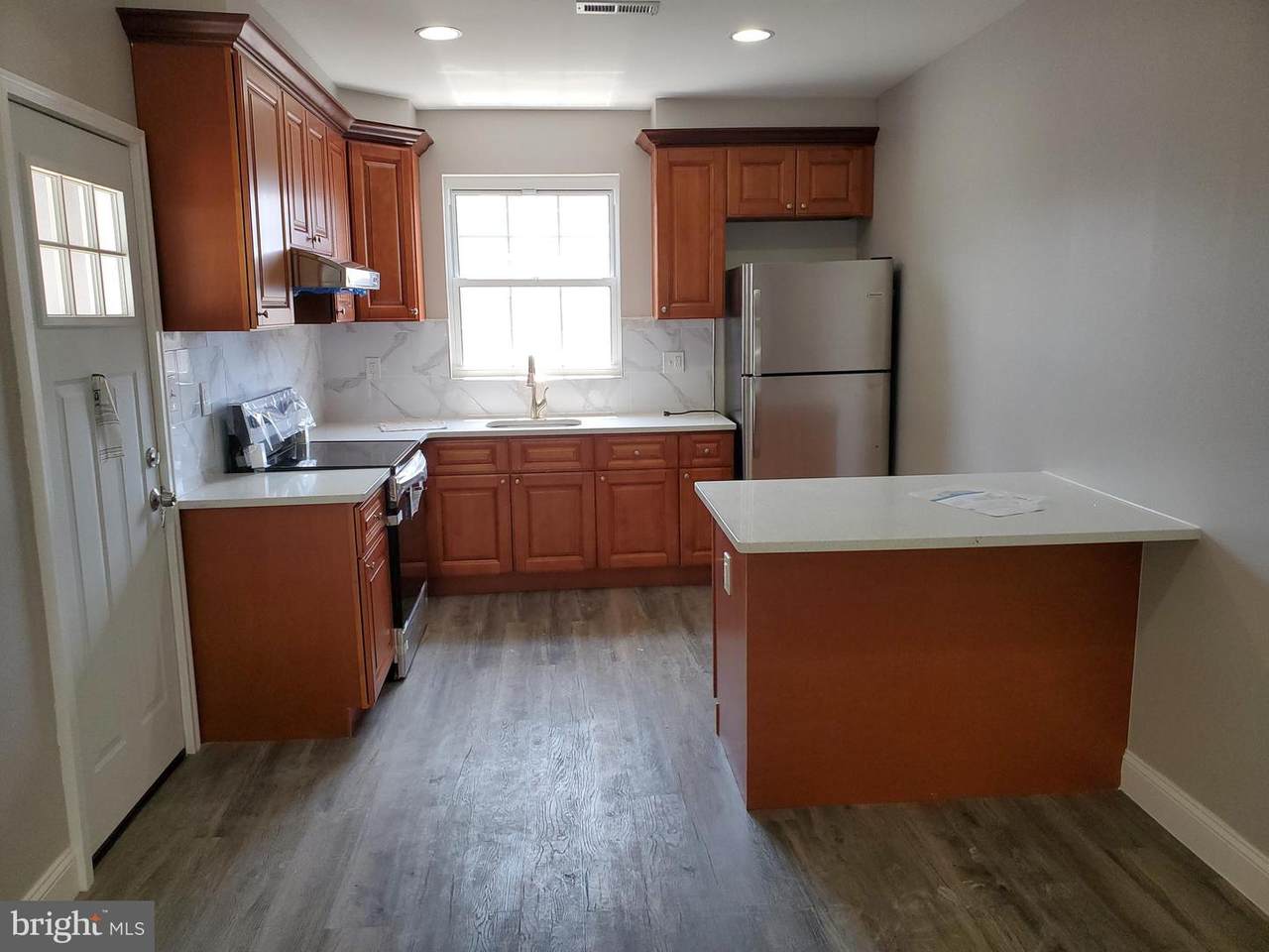 7169 Glenloch - Photo 1