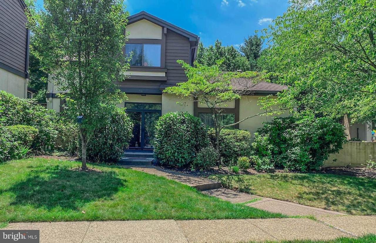 452 Sayre Drive - Photo 1
