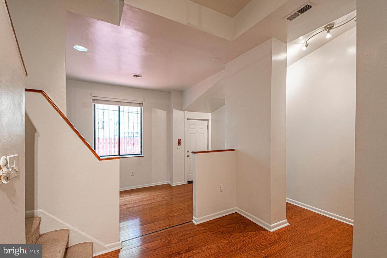 619 19TH Street - Photo 1
