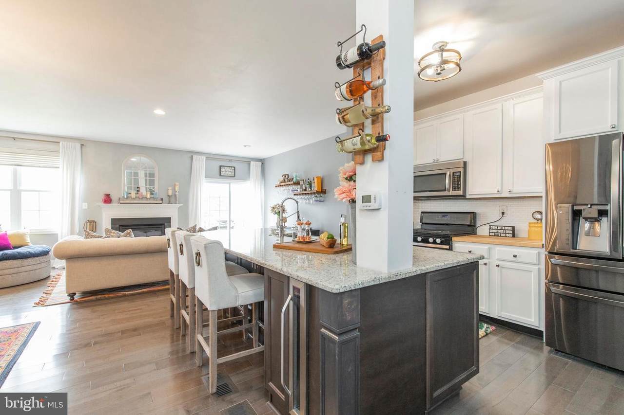 102 Dobson Court - Photo 1