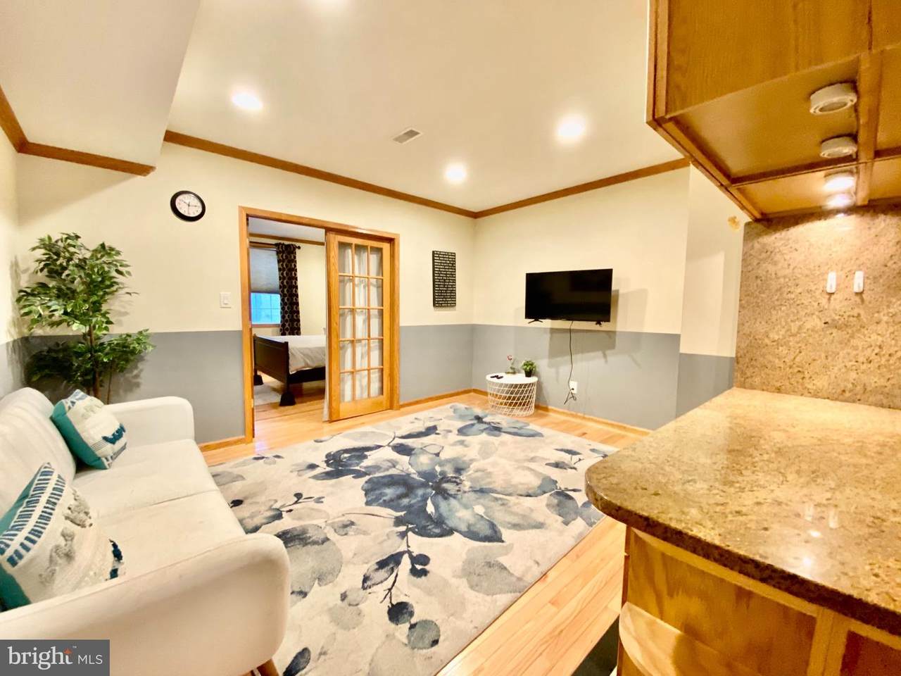 906 Cherry Street - Photo 1