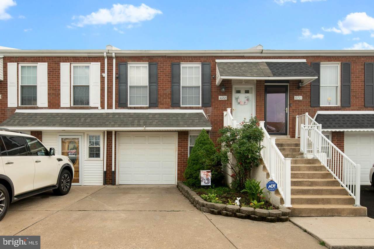 10703 Pelle Circle - Photo 1
