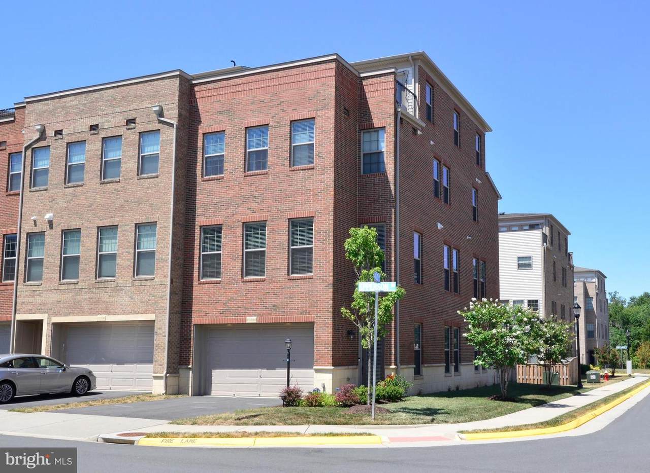 23398 Epperson Square - Photo 1
