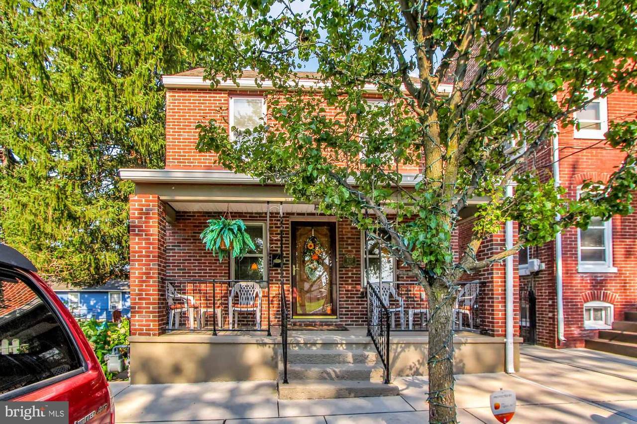 627 Girard Avenue - Photo 1