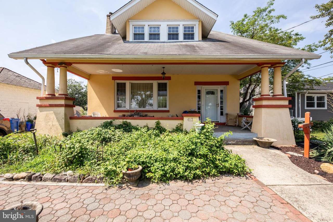 412 River Drive - Photo 1