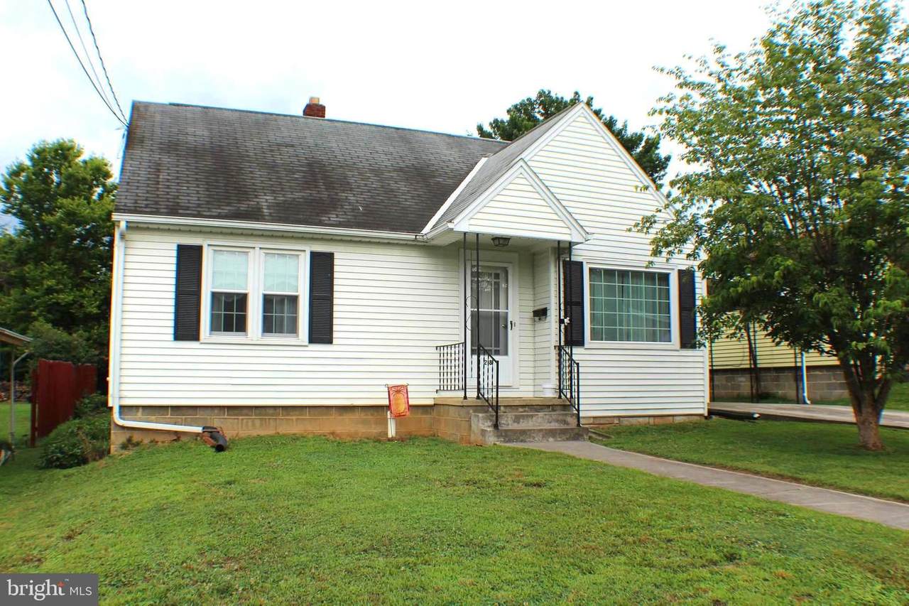 218 Grant Street - Photo 1