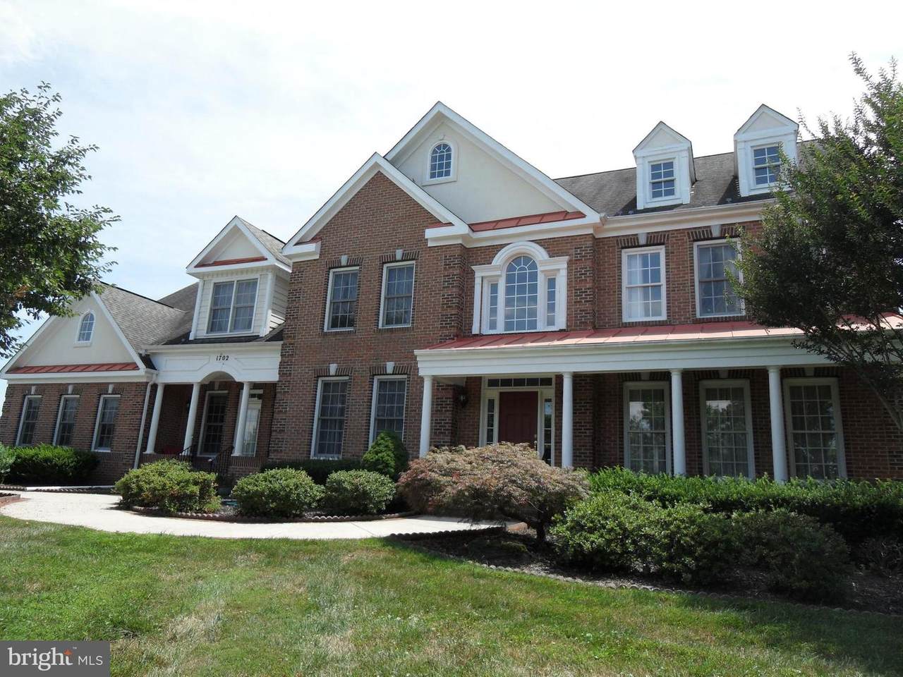 1702 Oakdale Drive - Photo 1