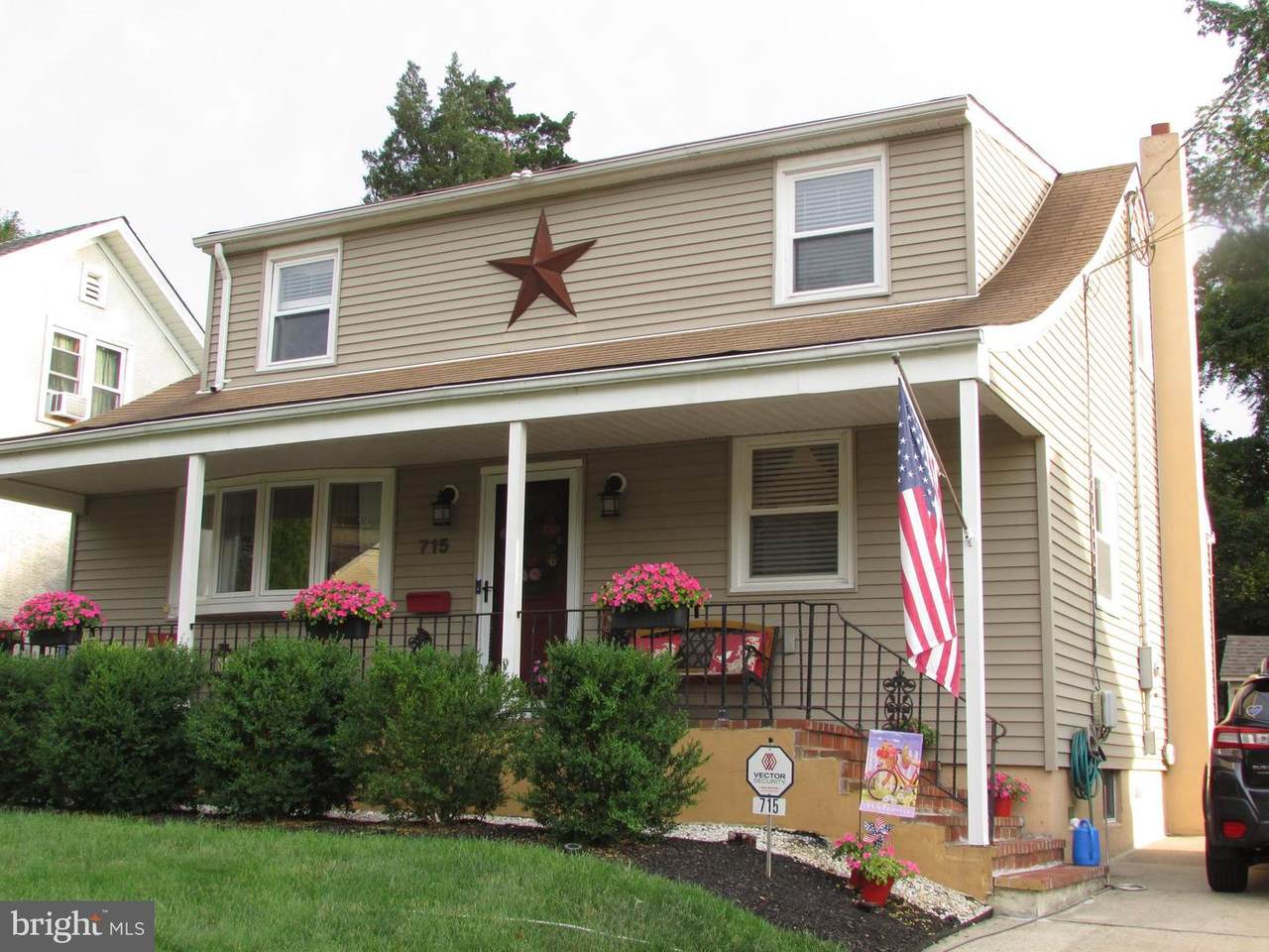 715 President Avenue - Photo 1
