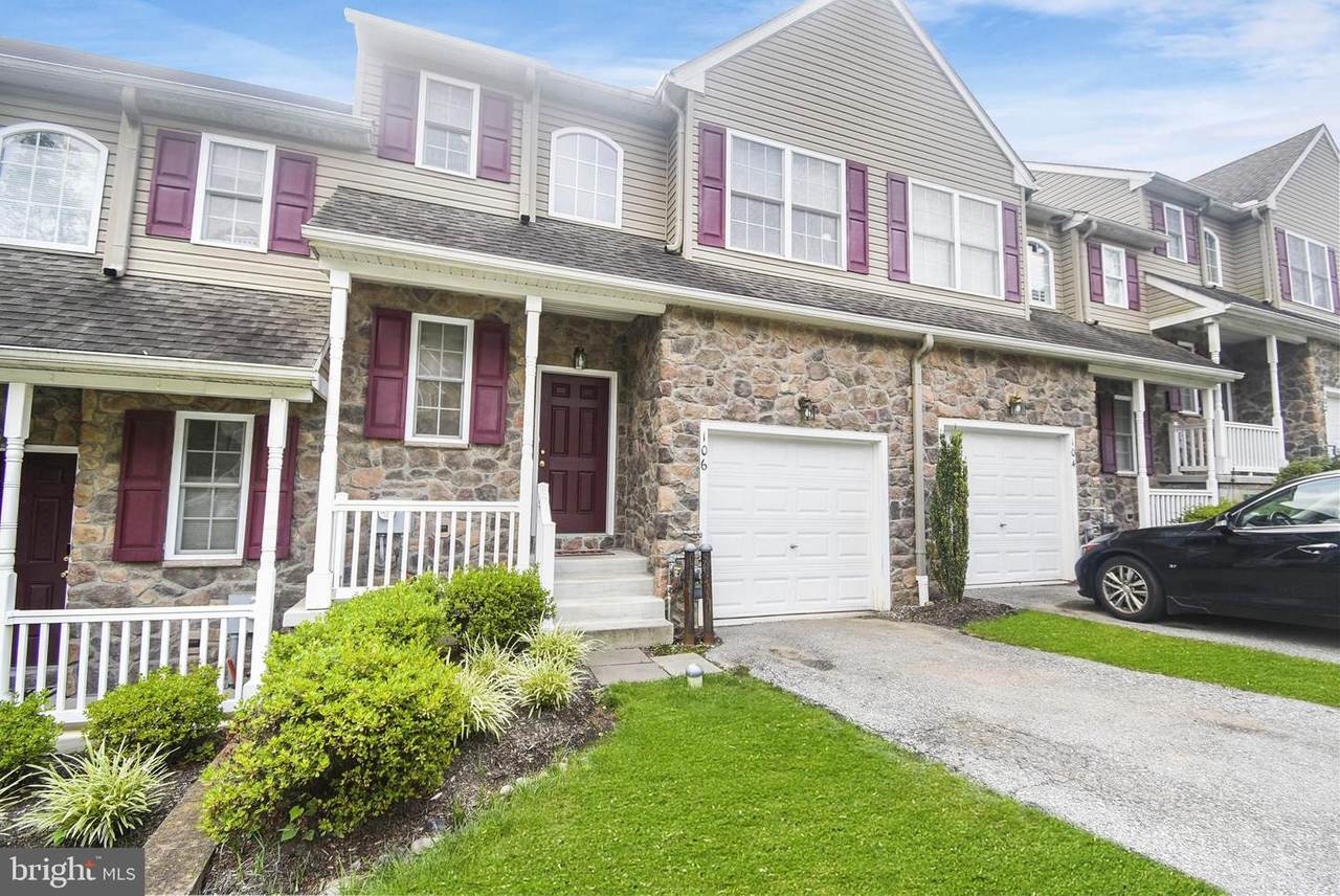 106 Dobson Court - Photo 1