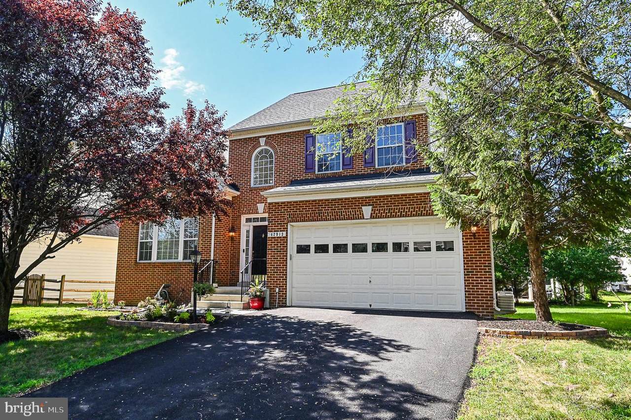 42913 Ridgeway Drive - Photo 1