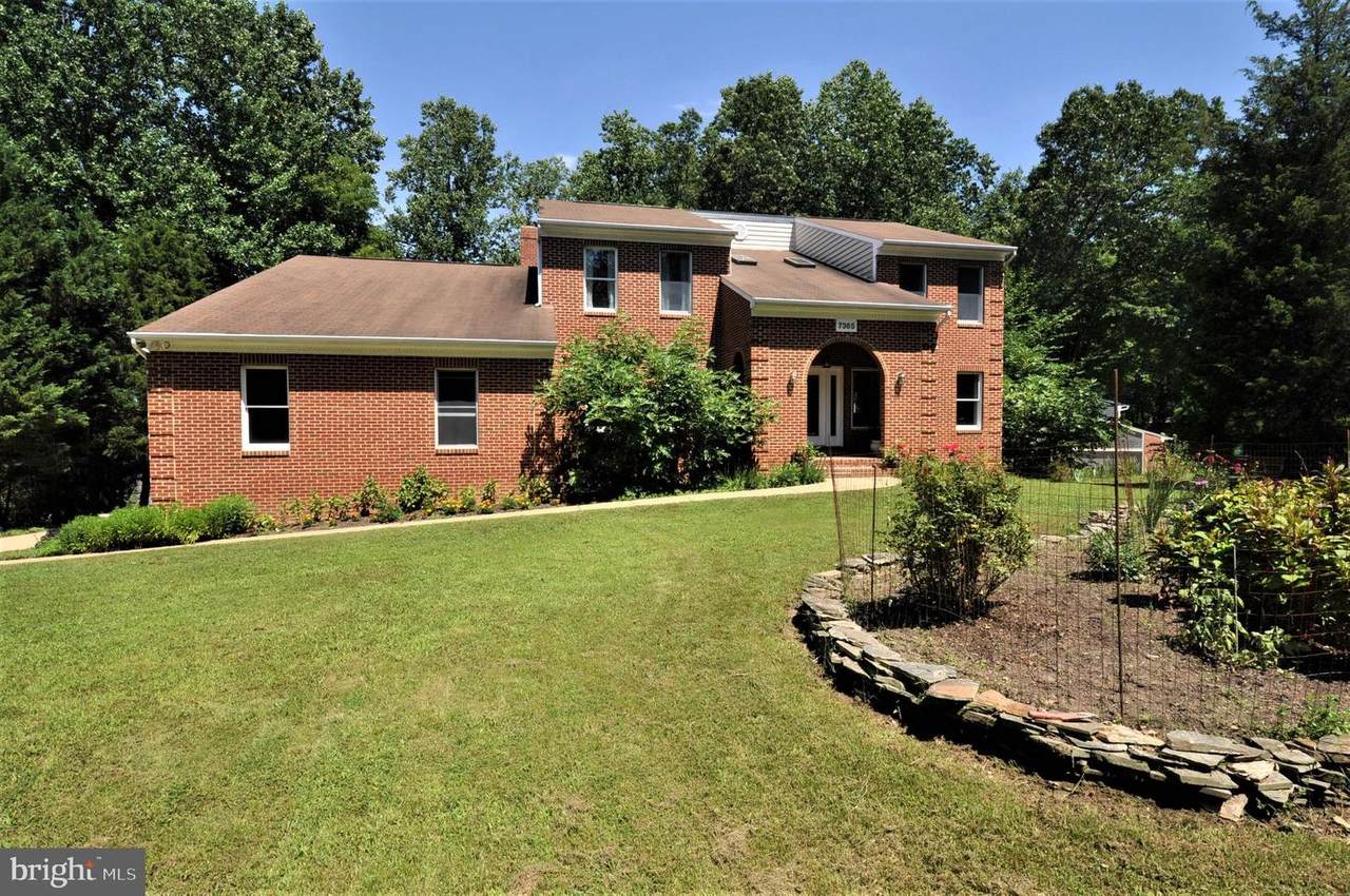 7365 Beechwood Drive - Photo 1
