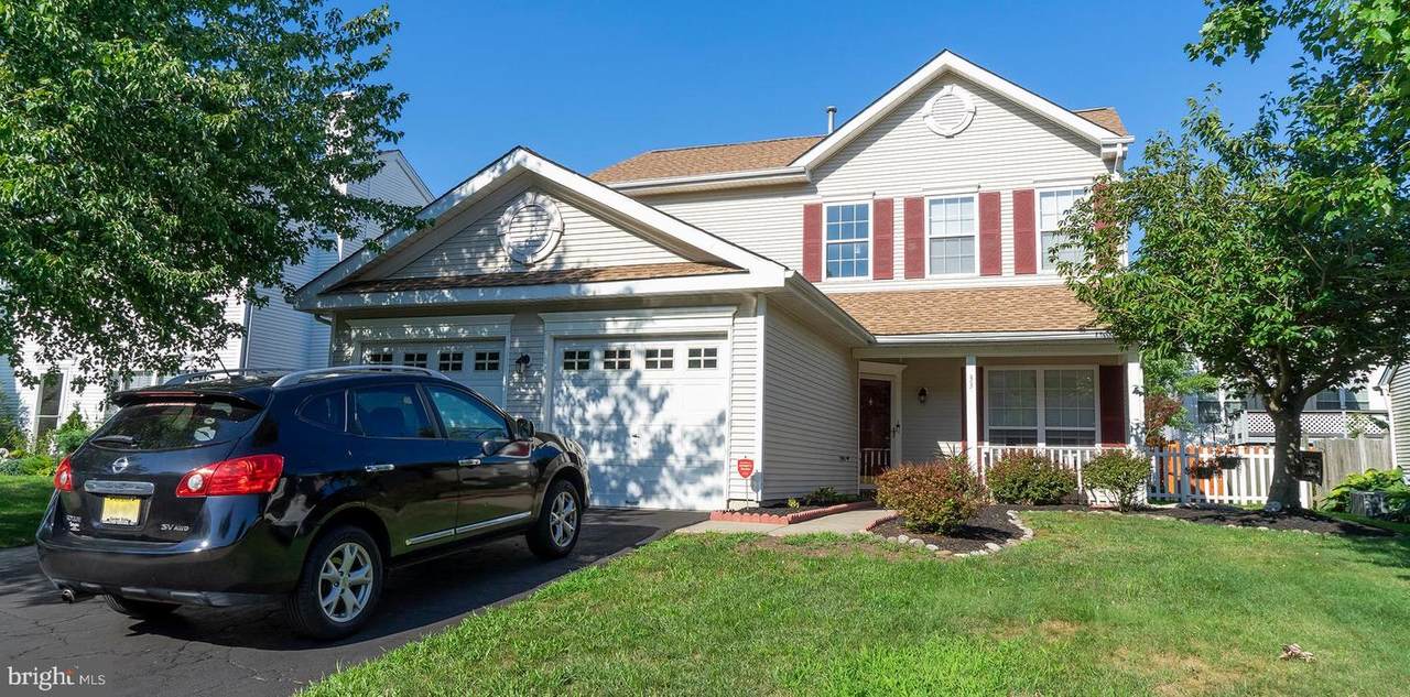 33 Arrowhead Drive - Photo 1