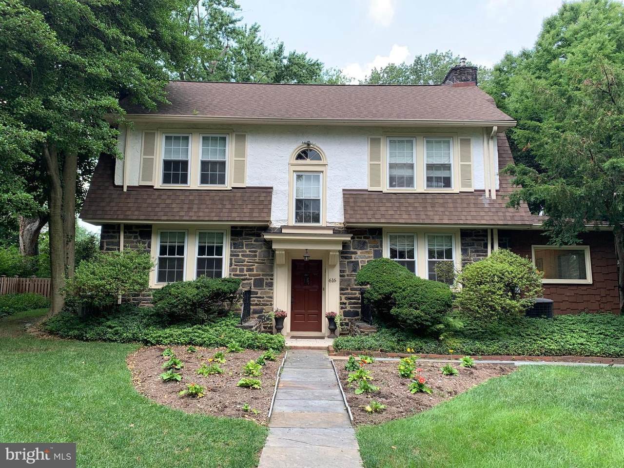 616 Bryn Mawr Avenue - Photo 1
