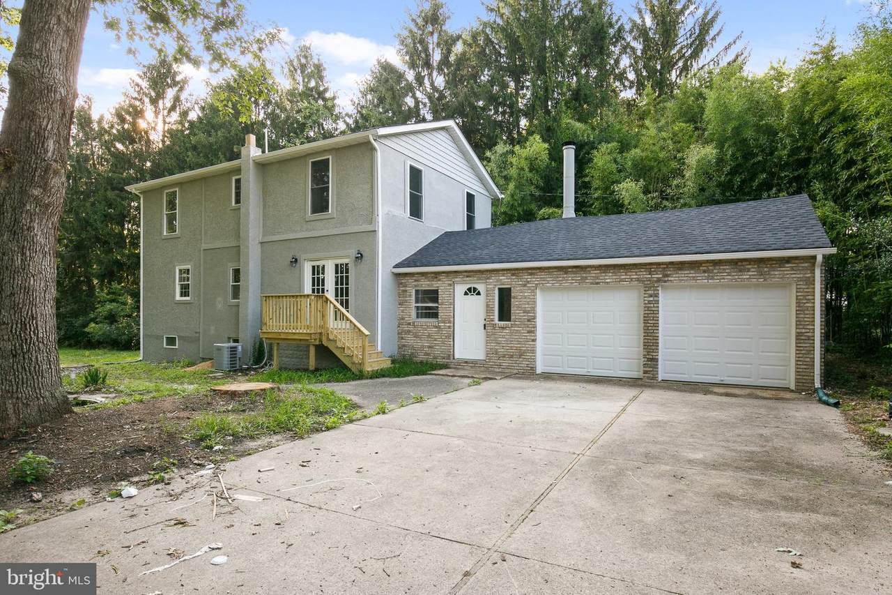 159 Railroad Avenue - Photo 1