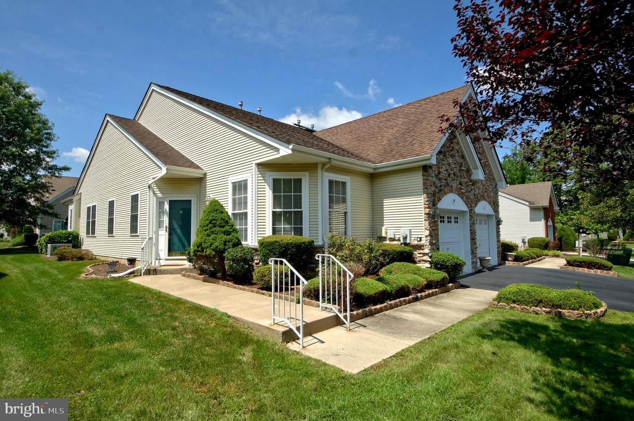 109 Meadowlark Drive - Photo 1