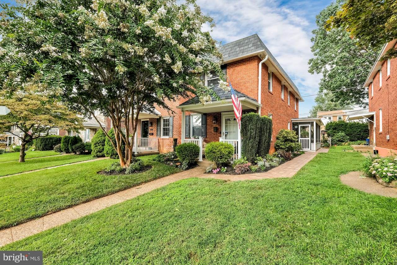 425 Wilde Avenue - Photo 1
