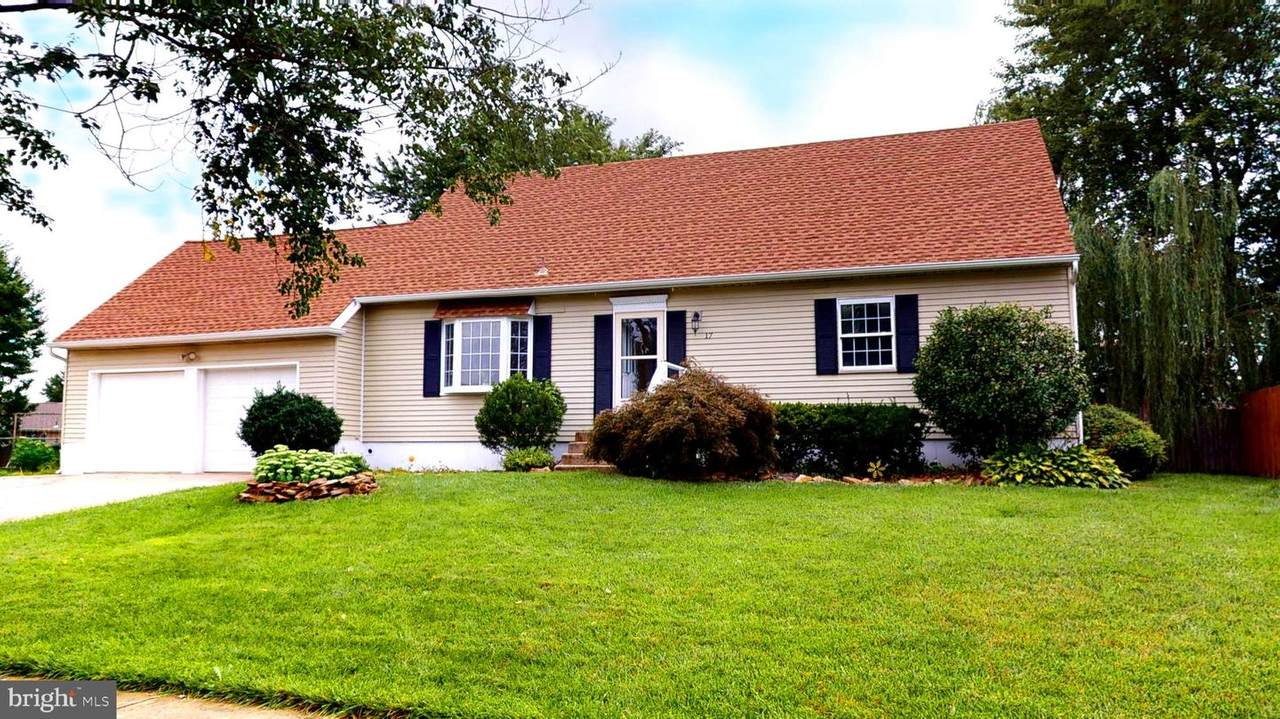 17 Lancaster Drive - Photo 1