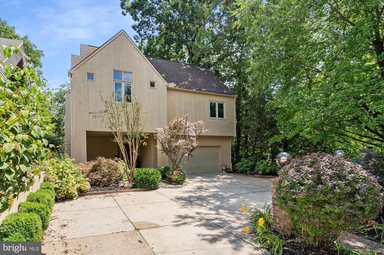 2031 Beacon Place - Photo 1