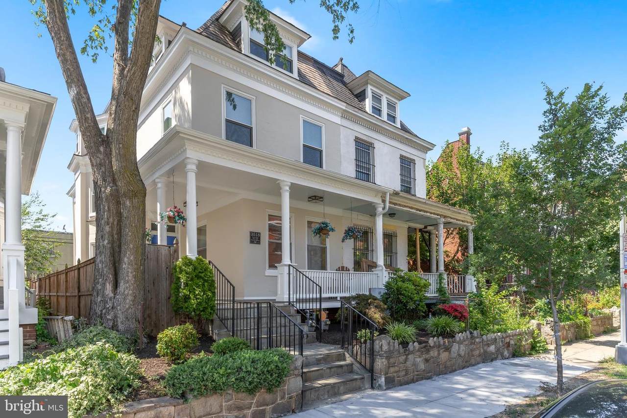 3518 10TH Street - Photo 1