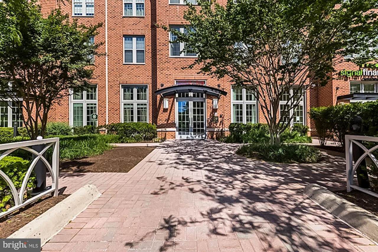 1391 Pennsylvania Avenue - Photo 1
