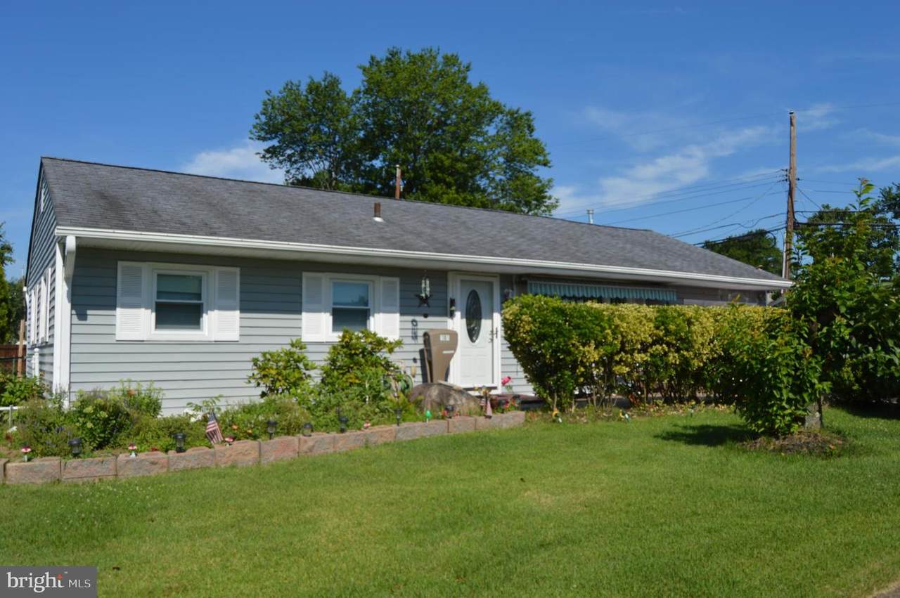 101 Olds Boulevard - Photo 1