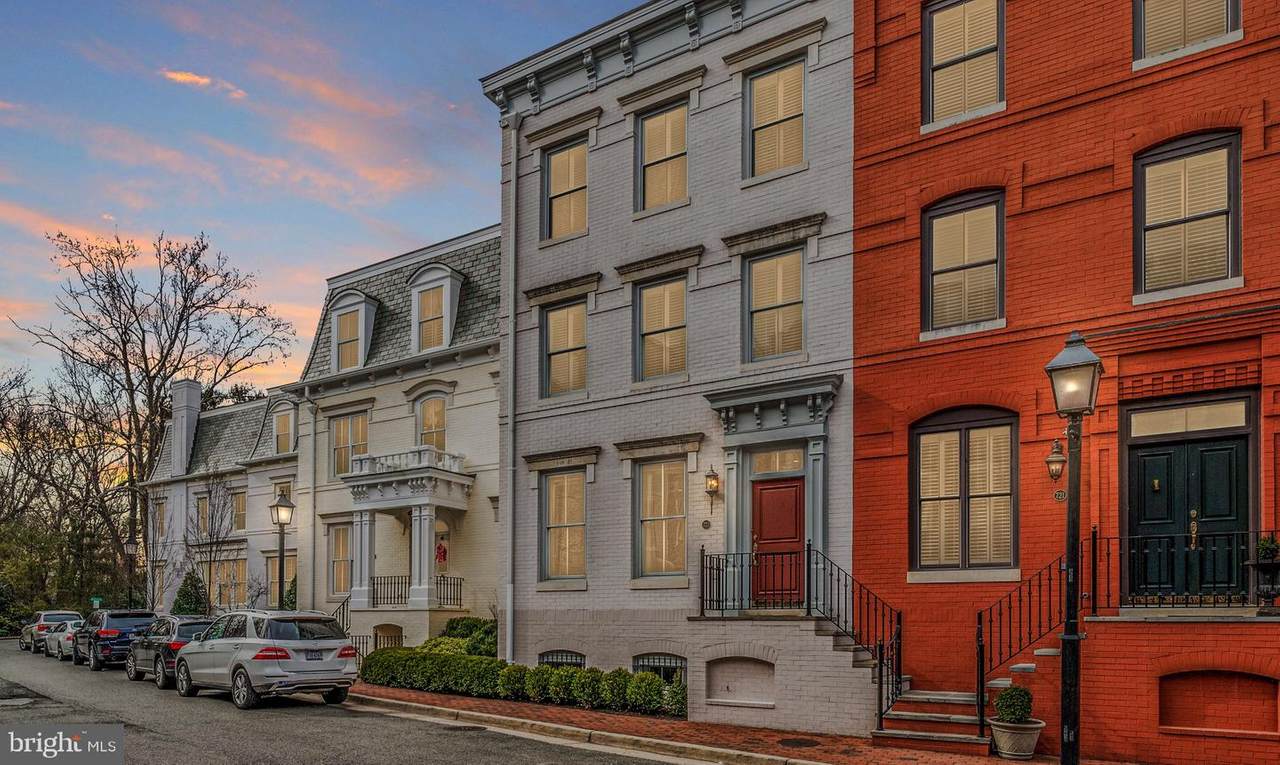 723 Union Street - Photo 1