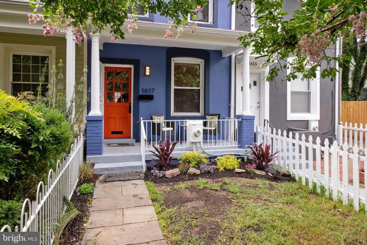 1617 Potomac Avenue - Photo 1