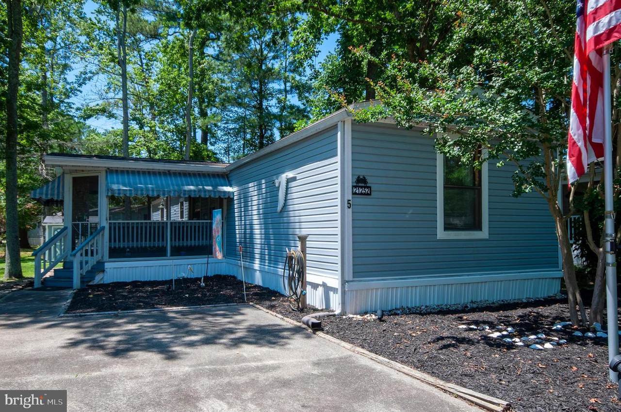 21252 M Street - Photo 1