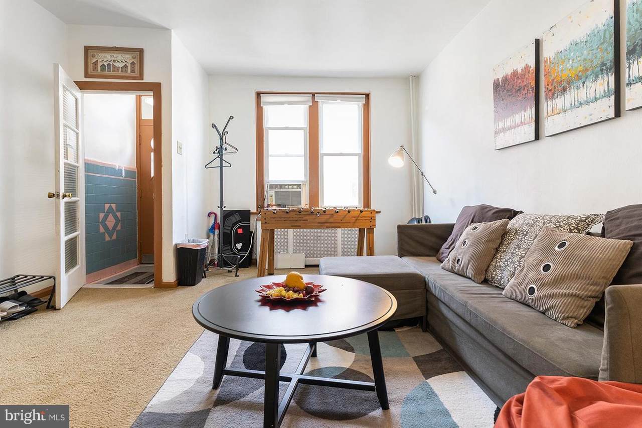 1024 Tree Street - Photo 1