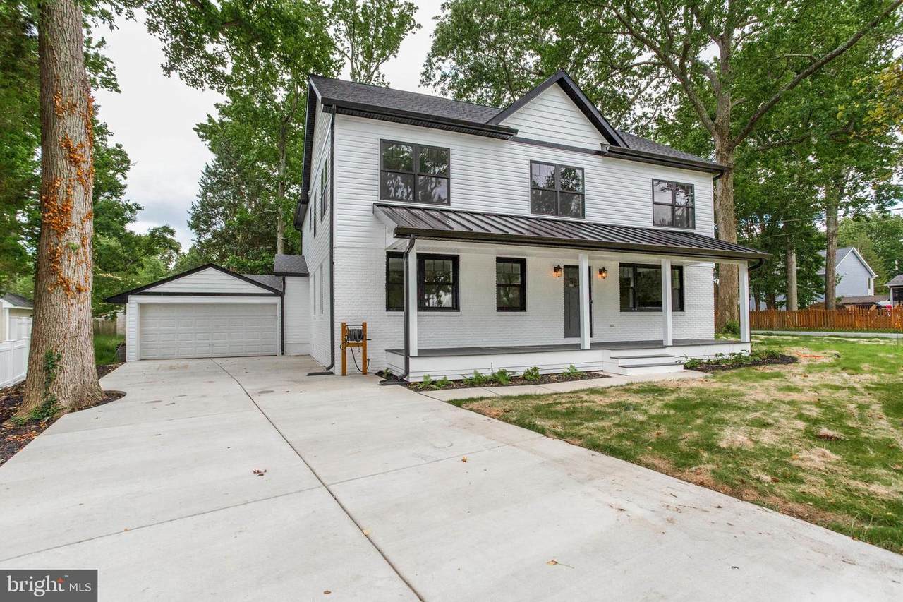 945 Main Street - Photo 1