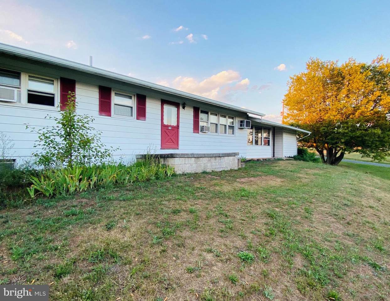2110 Trout Avenue - Photo 1