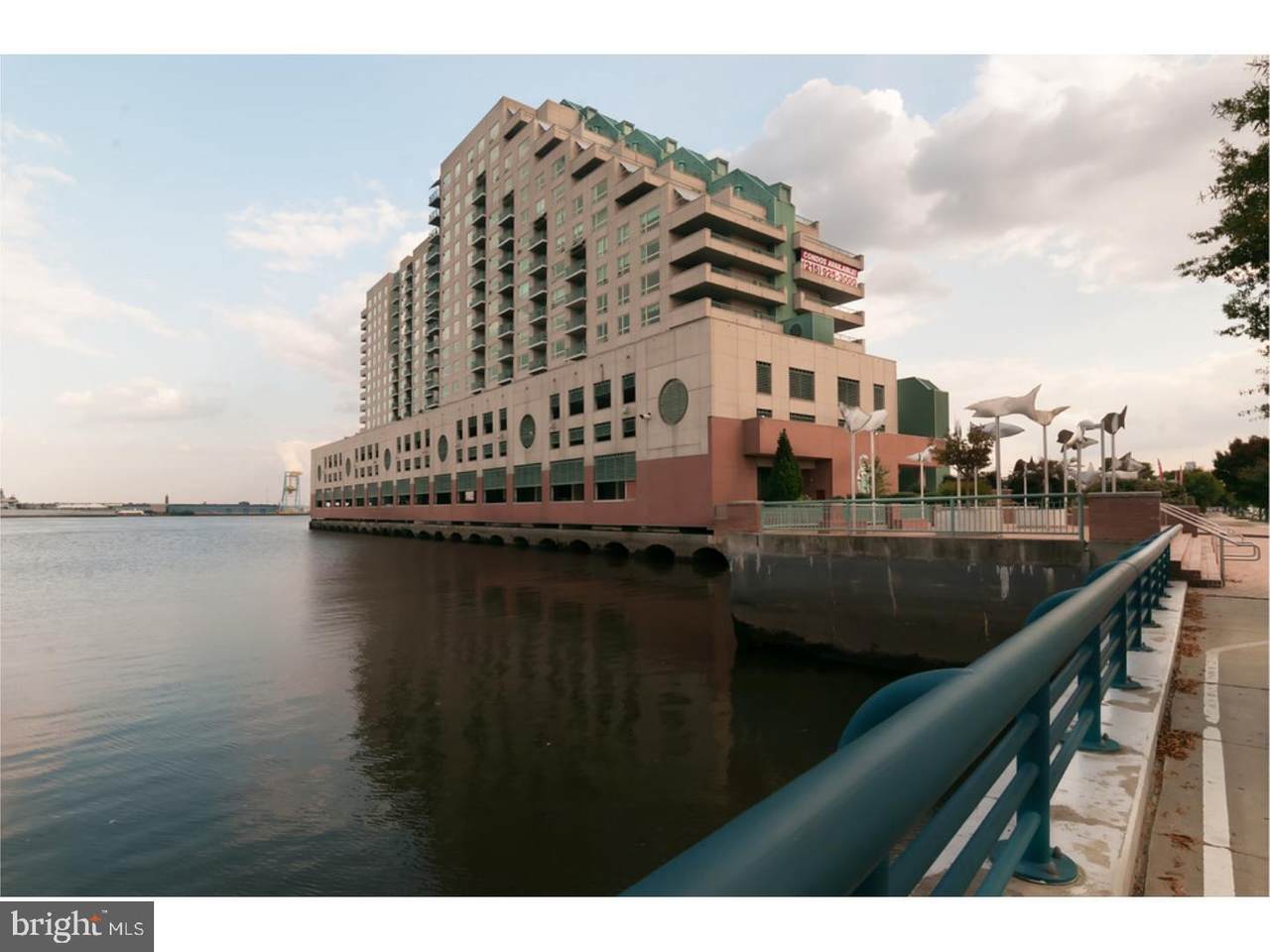 717 Columbus Boulevard - Photo 1