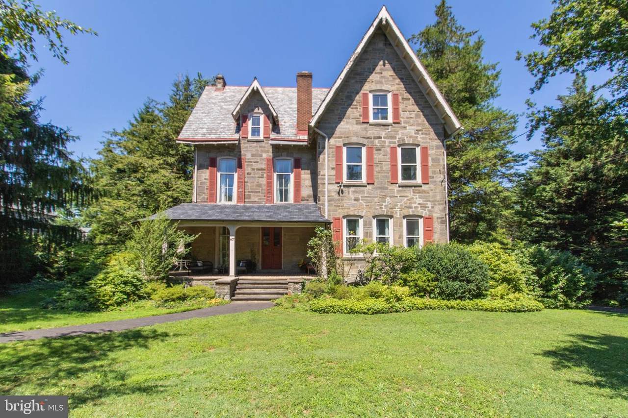 607 Gravers Lane - Photo 1