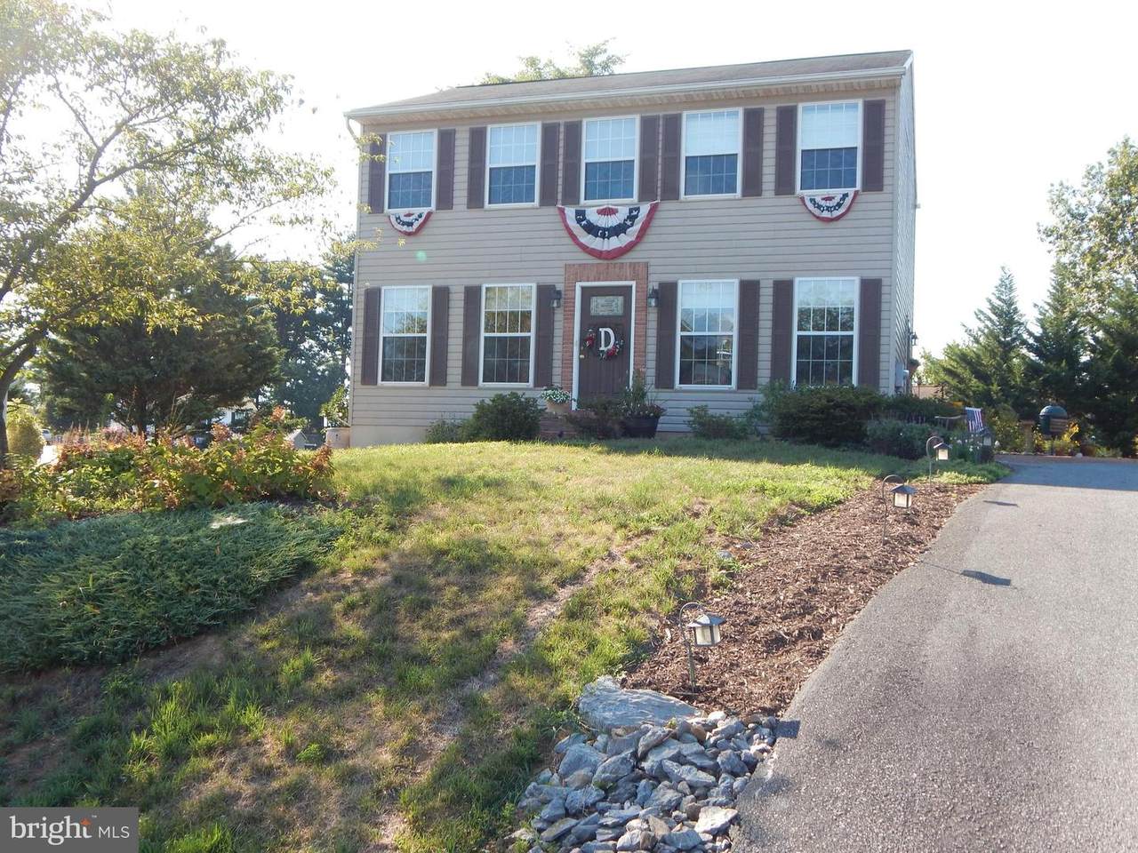 10520 Greenwich Drive - Photo 1