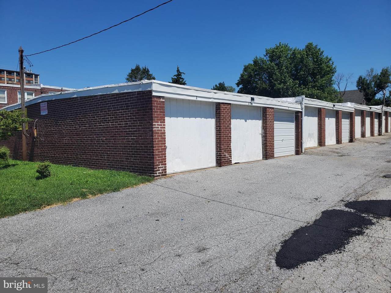 201 27TH Street - Photo 1
