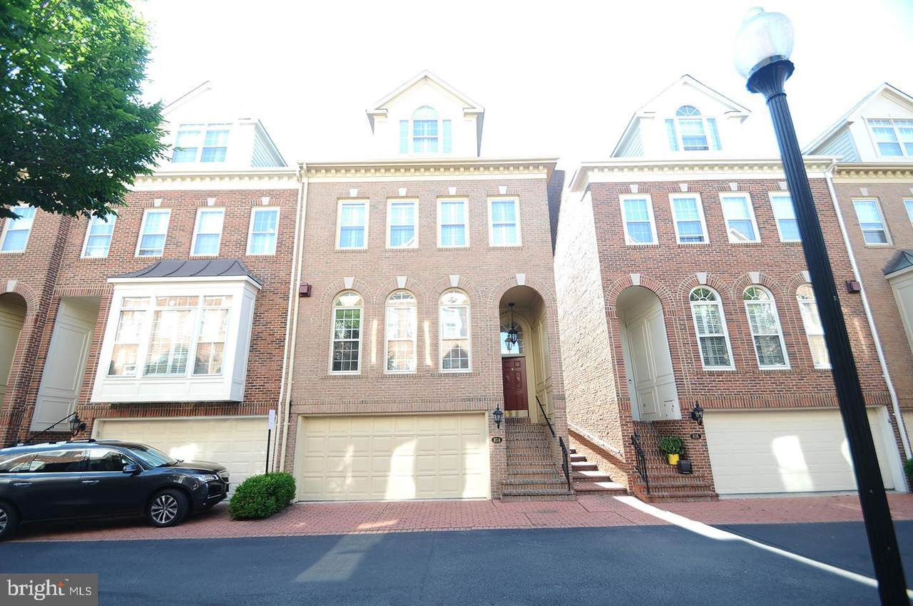 814 Rivergate Place - Photo 1