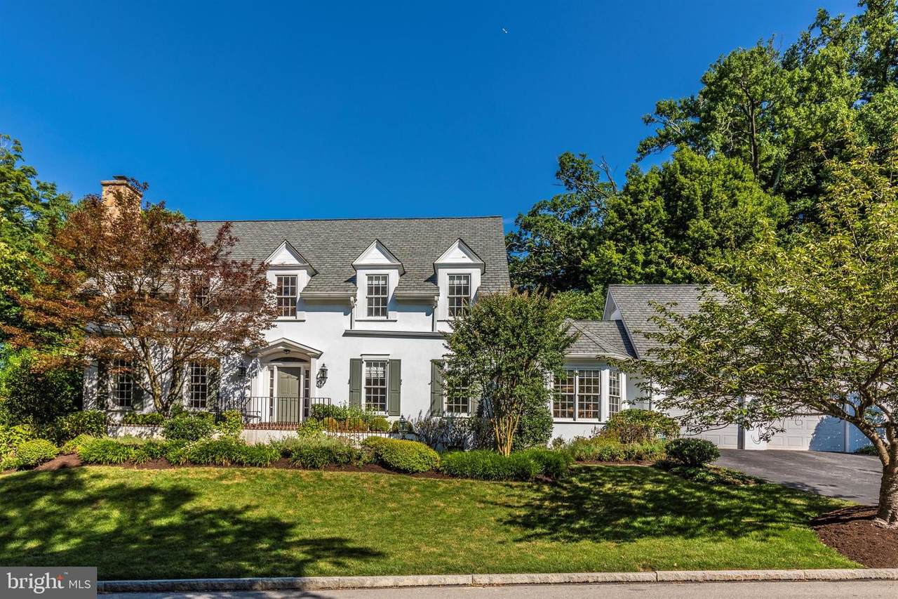 401 Inveraray Road - Photo 1