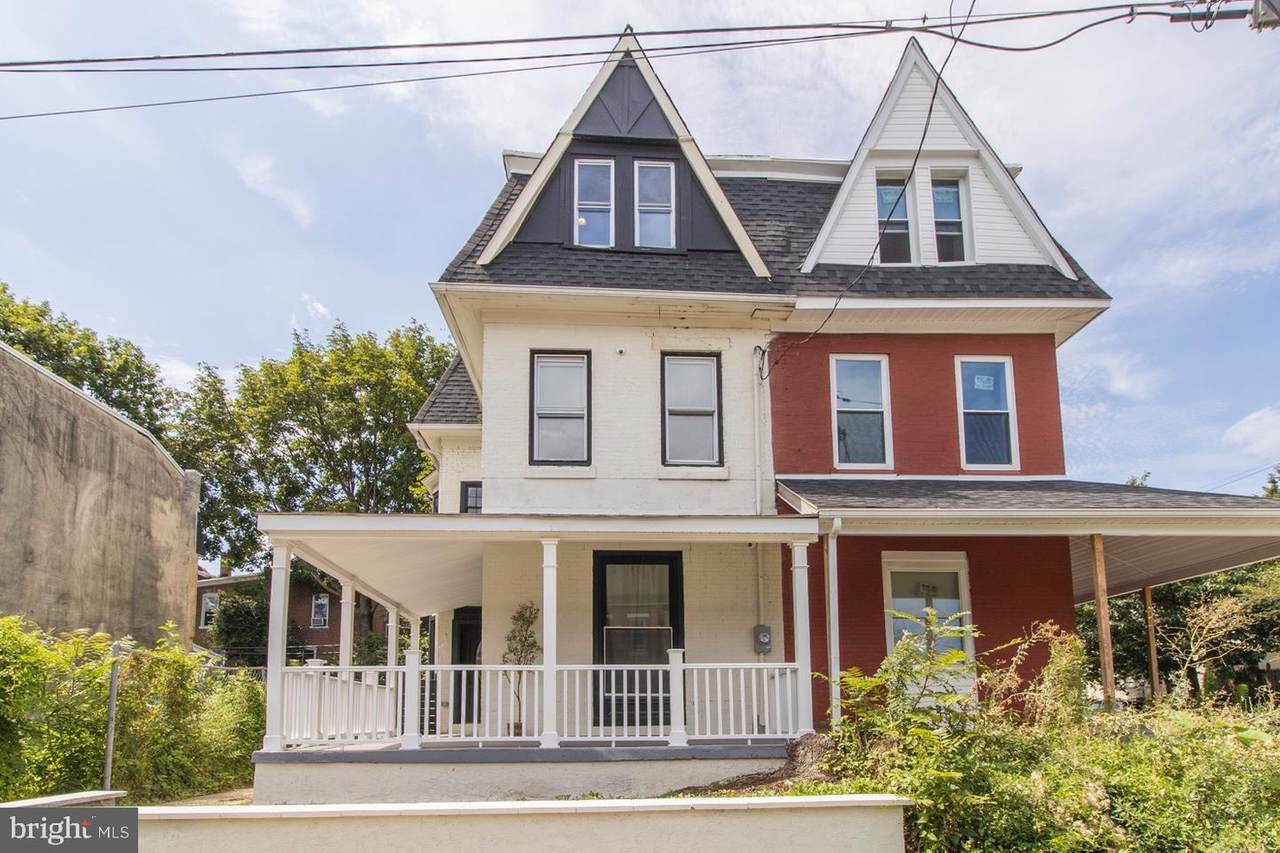 303 Earlham Terrace - Photo 1