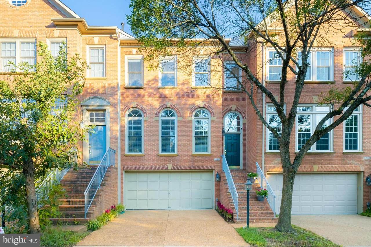 1812 Fallbrook Lane - Photo 1