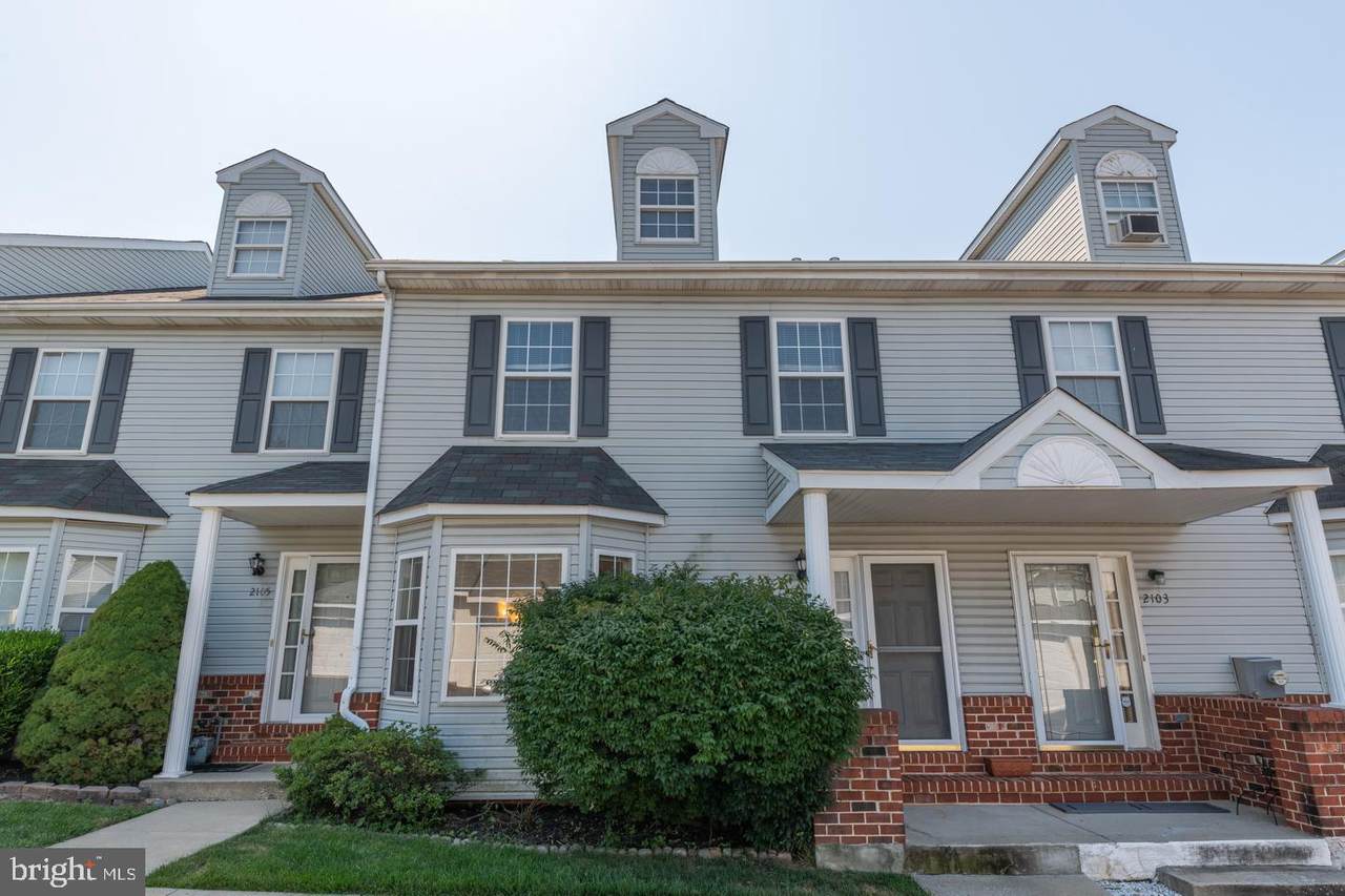 2104 Harrison - Photo 1