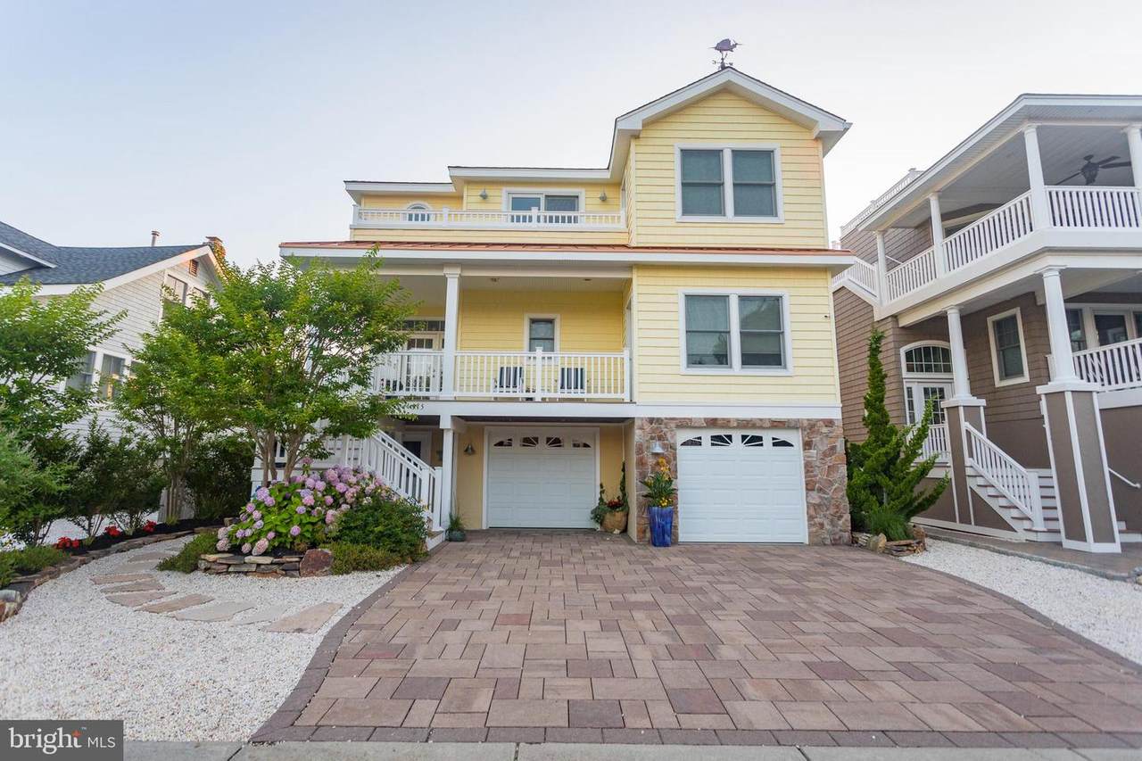315 Chatsworth Avenue - Photo 1