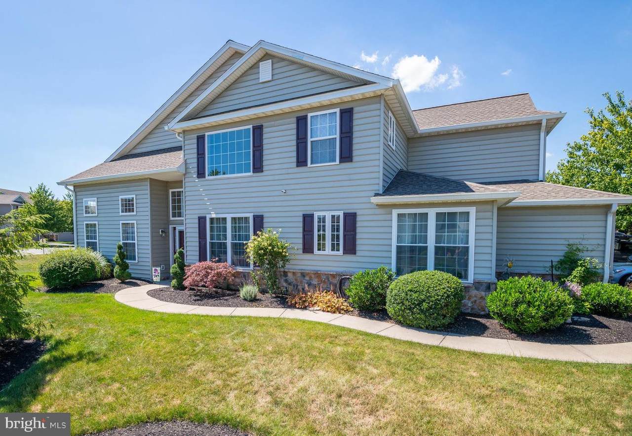 1502 Lexington Way - Photo 1