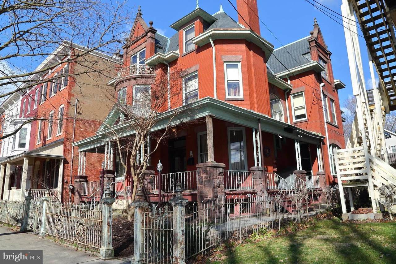 537 Chestnut Street - Photo 1