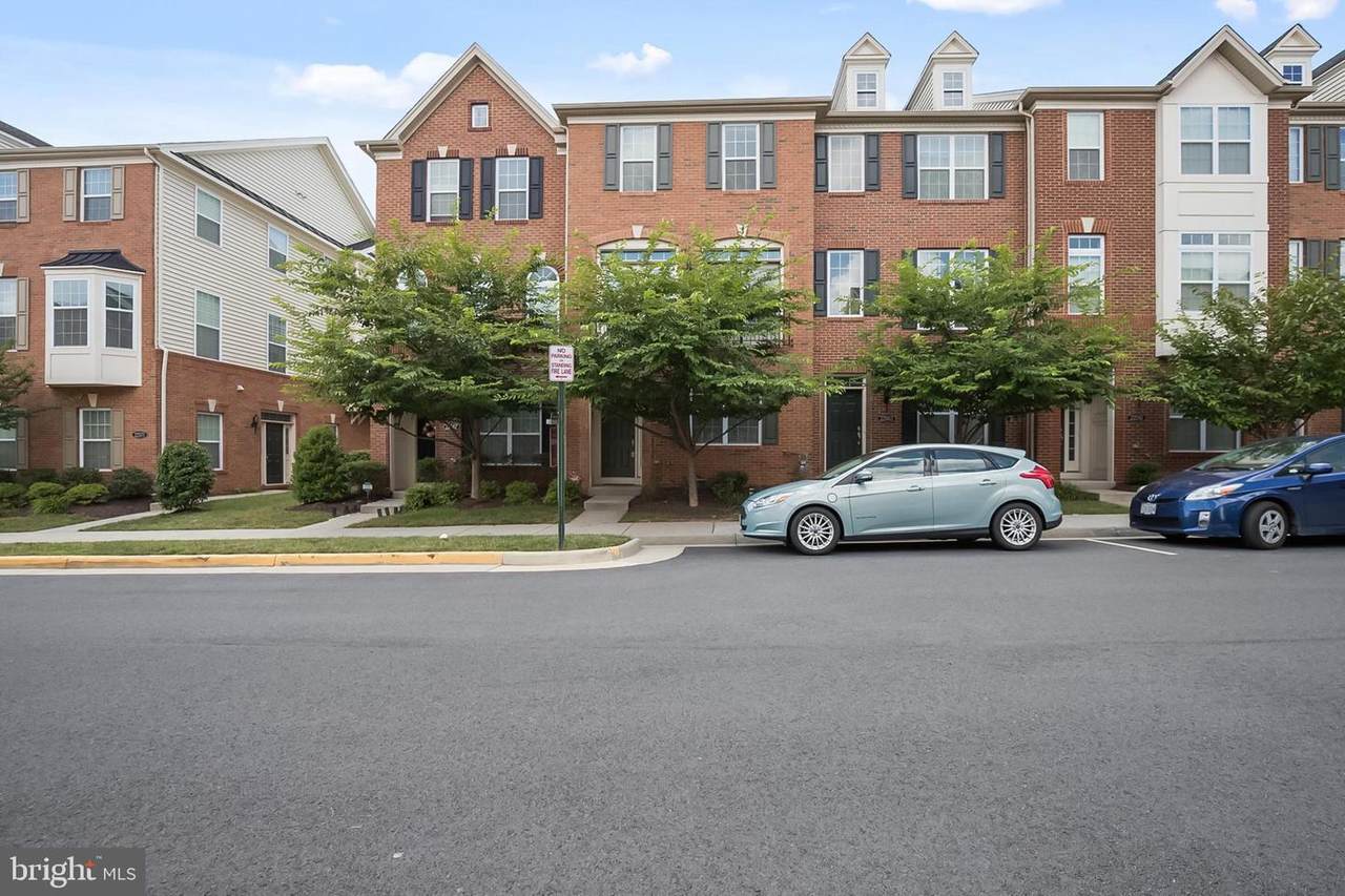 22565 Ocean Cliff Square - Photo 1
