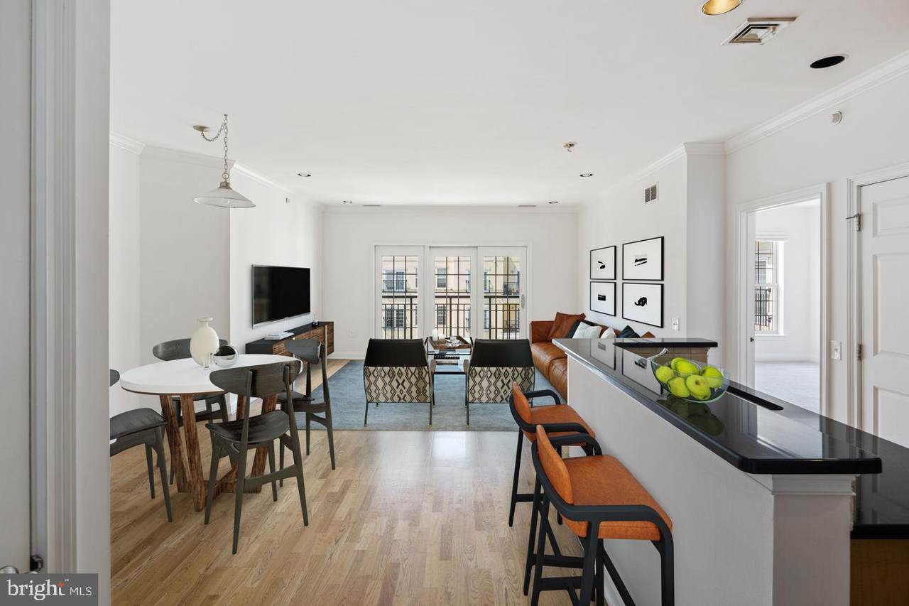 500 Admirals Way - Photo 1