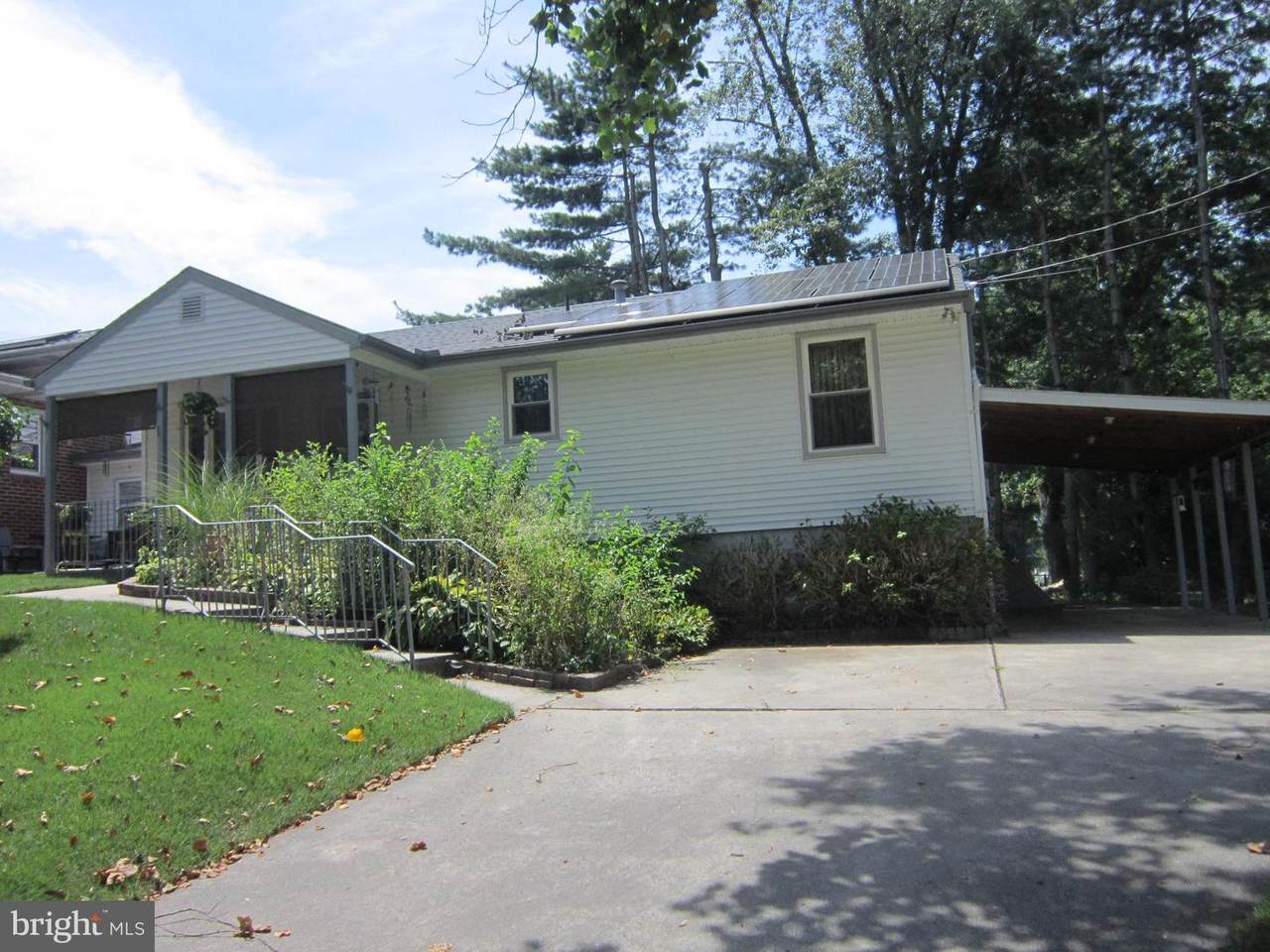 301 Cornell Avenue - Photo 1