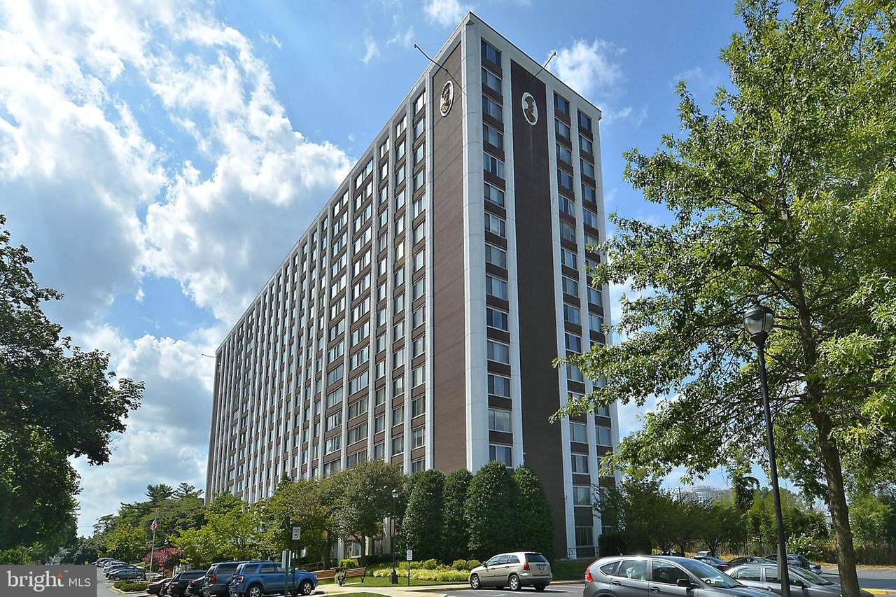 11801 Rockville Pike - Photo 1