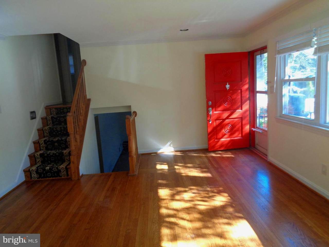 909 Cottage Street - Photo 1