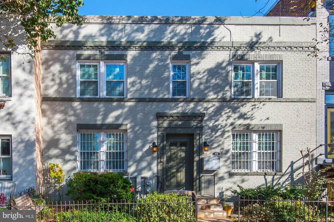 410 11TH Street - Photo 1