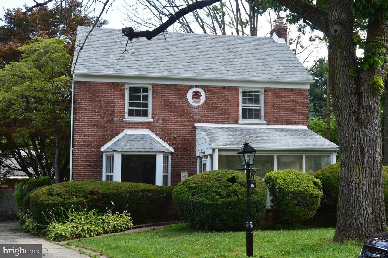 413 Carlton Avenue - Photo 1